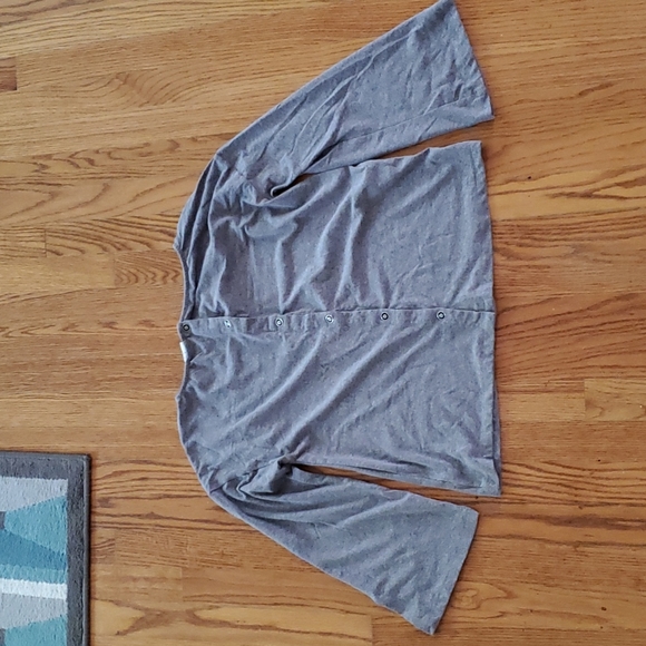 A New Day gray long sleeve top with wide sleeves, size medium - Picture 2 of 5